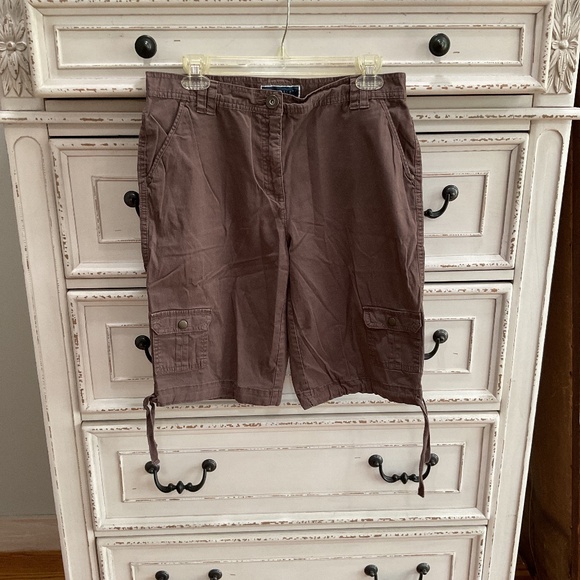 Karen Scott shorts size 8 brown - Picture 1 of 3